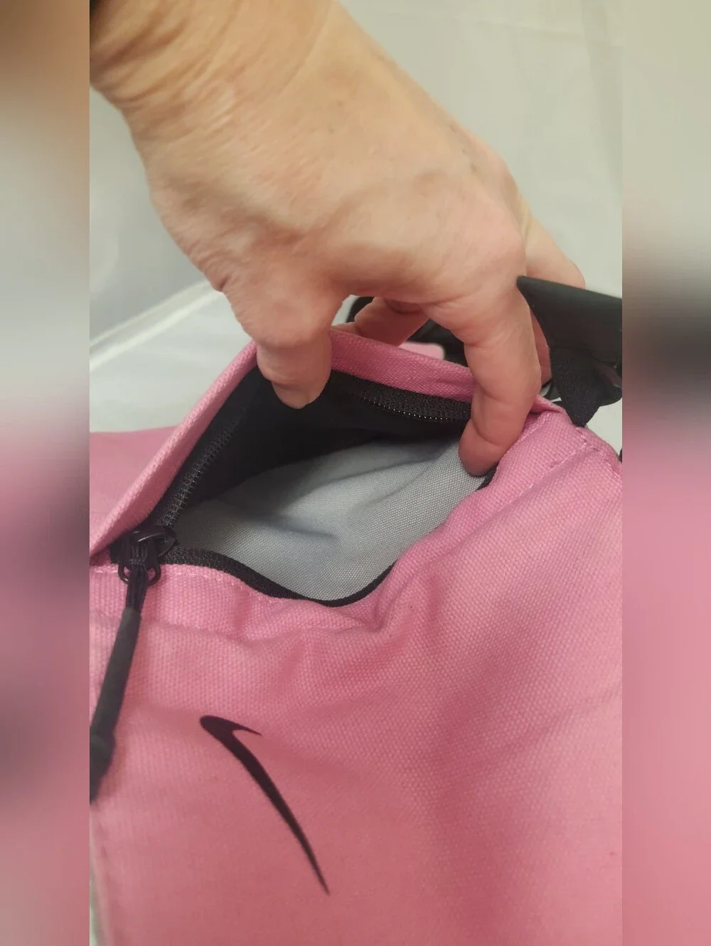 Nike compact pink